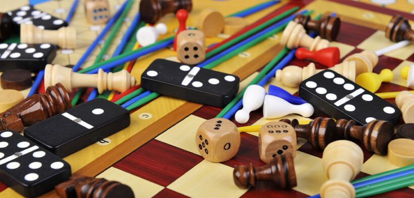 20 Best Indoor Games For Seniors to Stay Entertained