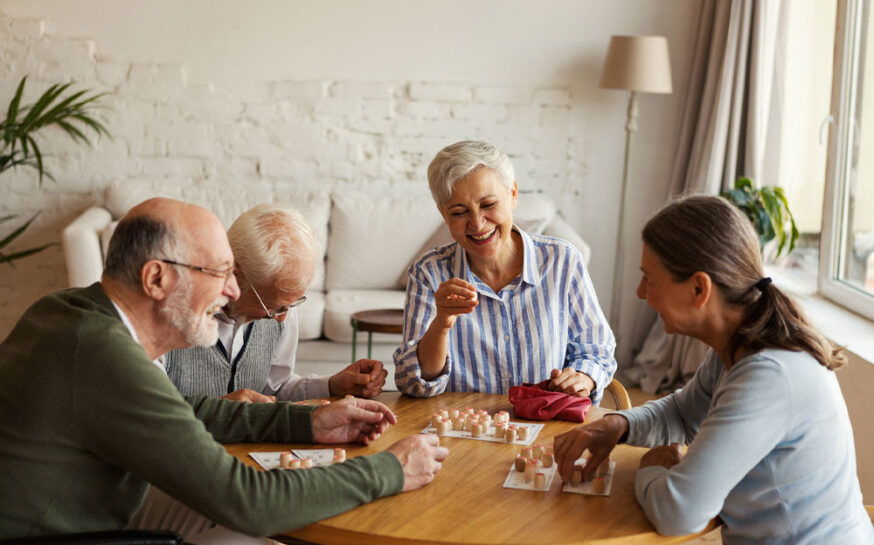 Making Friends in Retirement – Tips, Top Clubs, and Benefits