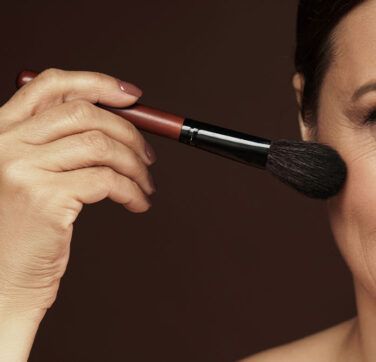 Ageless Makeup – A Guide for Mature Women to Look and Feel Their Best