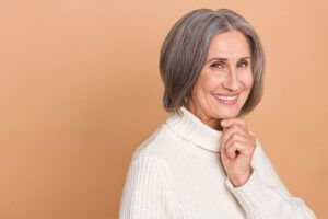 Hair Coloring for Older Women – Tips to Achieving the Perfect Shade