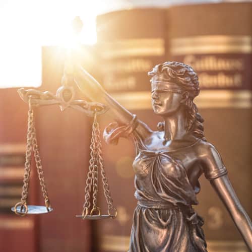 Know what to do when you can’t afford a divorce lawyer