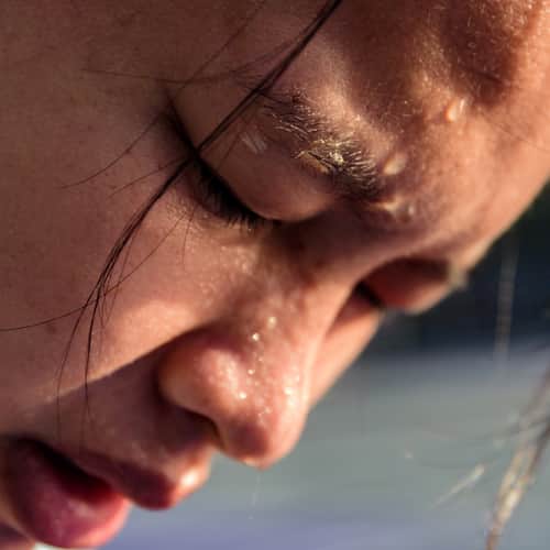 Identify the signs of heat exhaustion