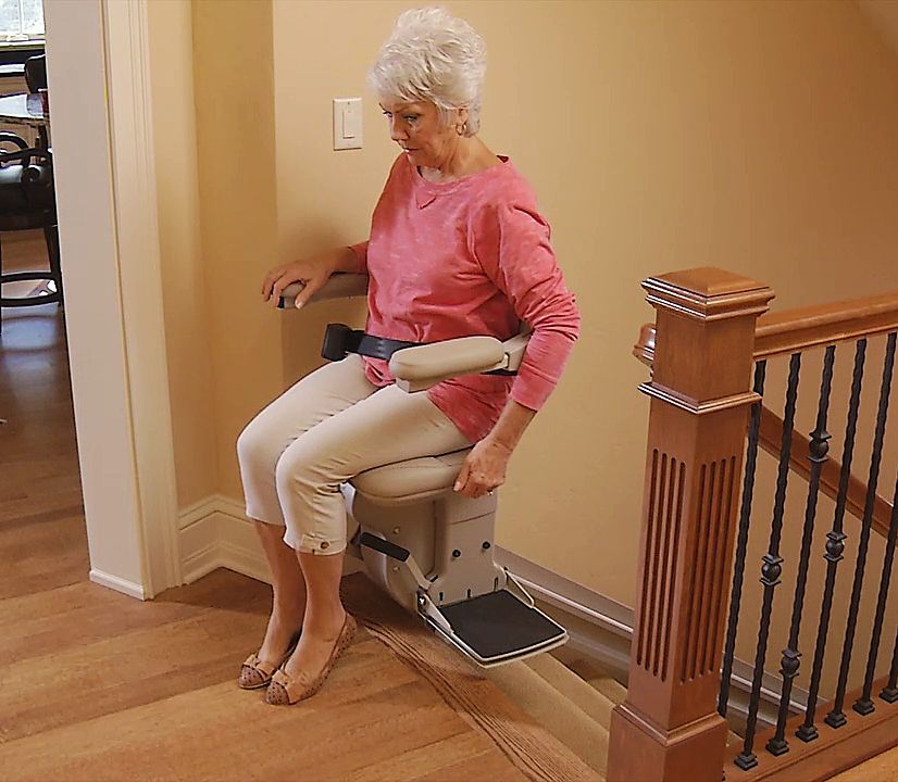 Power swivel seat for stair lifts