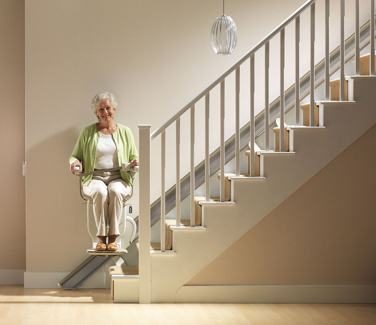 Straight stair lift