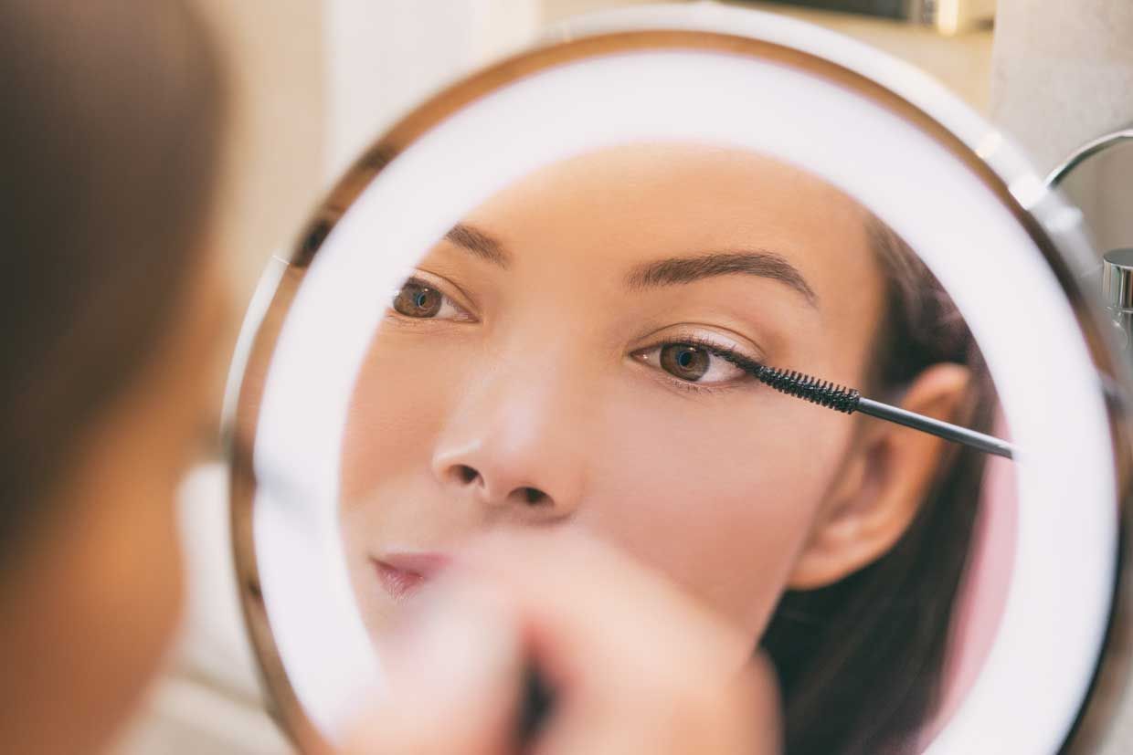 Light-up Magnifying Mirror