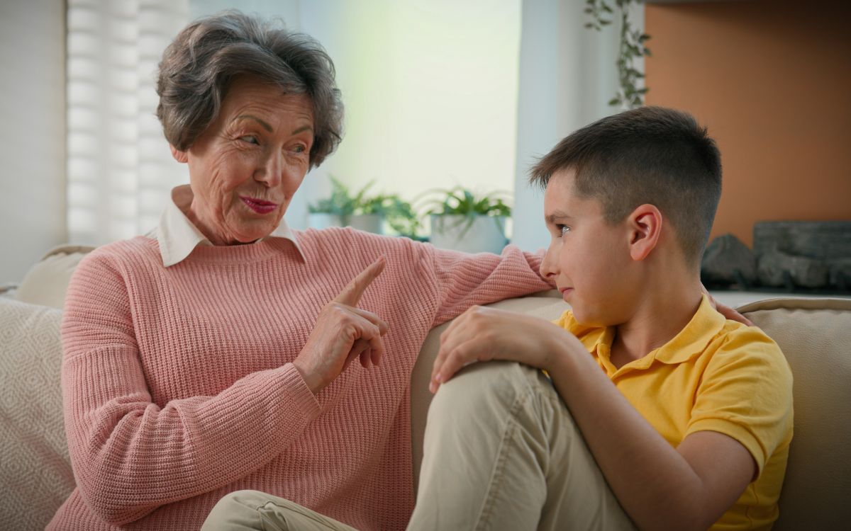 6 Ways to Deal With Parenting Style Differences as a Grandparent