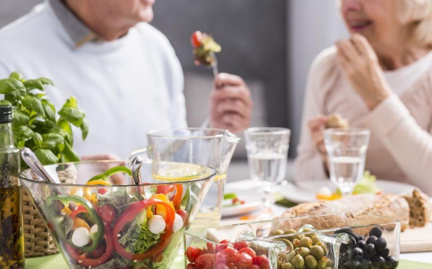 Healthy Eating with Age – Myths, Facts, and Dietary Tips