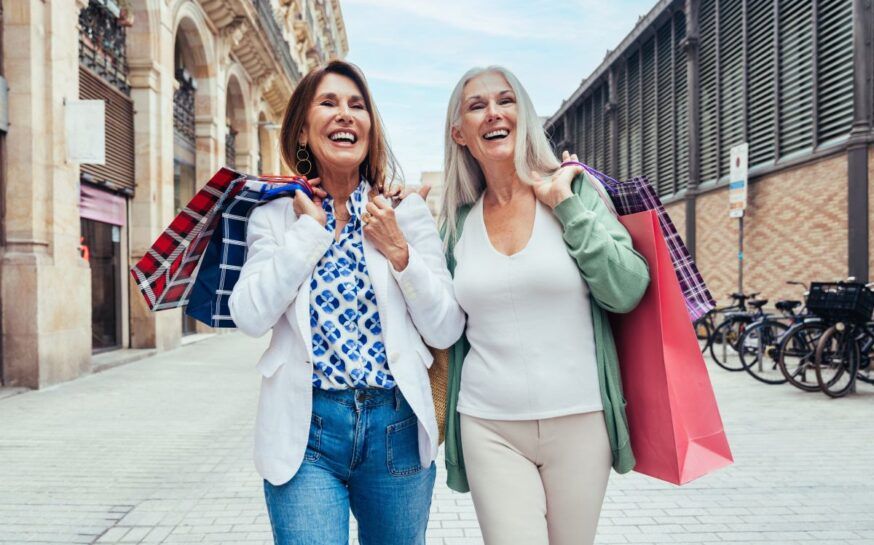 7 Relaxed Clothing Ideas for Casual Outings