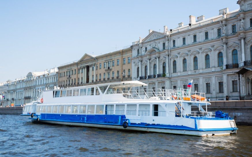 Cruise vs Riverboat – Things to Know