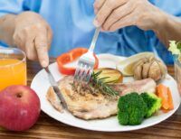 Foods to Eat and Avoid for Healthy Aging