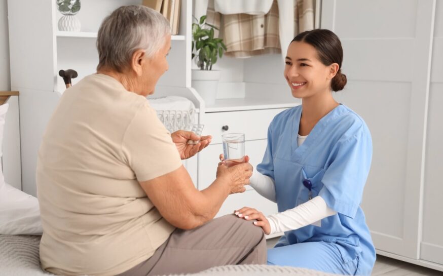 What to Expect From a Caregiver in Your Senior Years