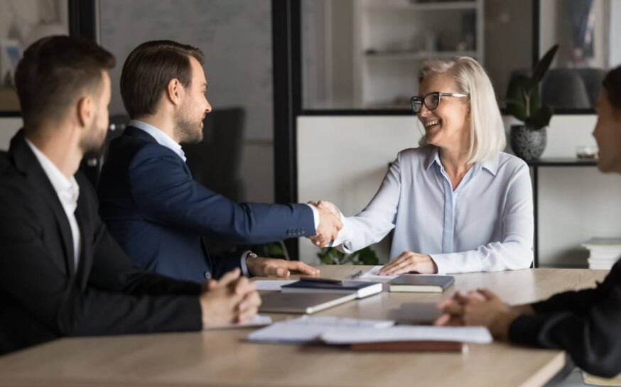 8 Tips to Find Age-Friendly Workplaces That Value Experience